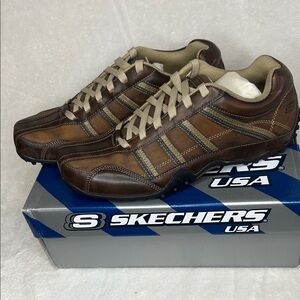 RARE!!! Early 2000’s! Skechers Men's Brown and Tan Sneakers